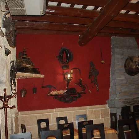 Hostal Restaurante La Diligencia Cunit Luaran gambar