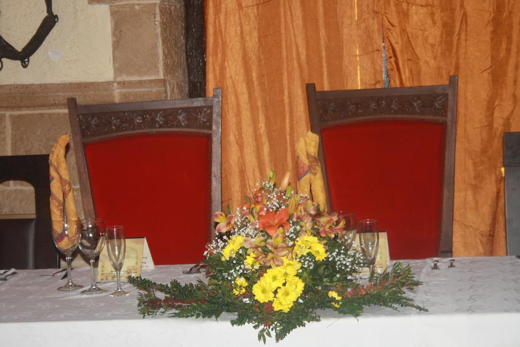 Hostal Restaurante La Diligencia Cunit Luaran gambar