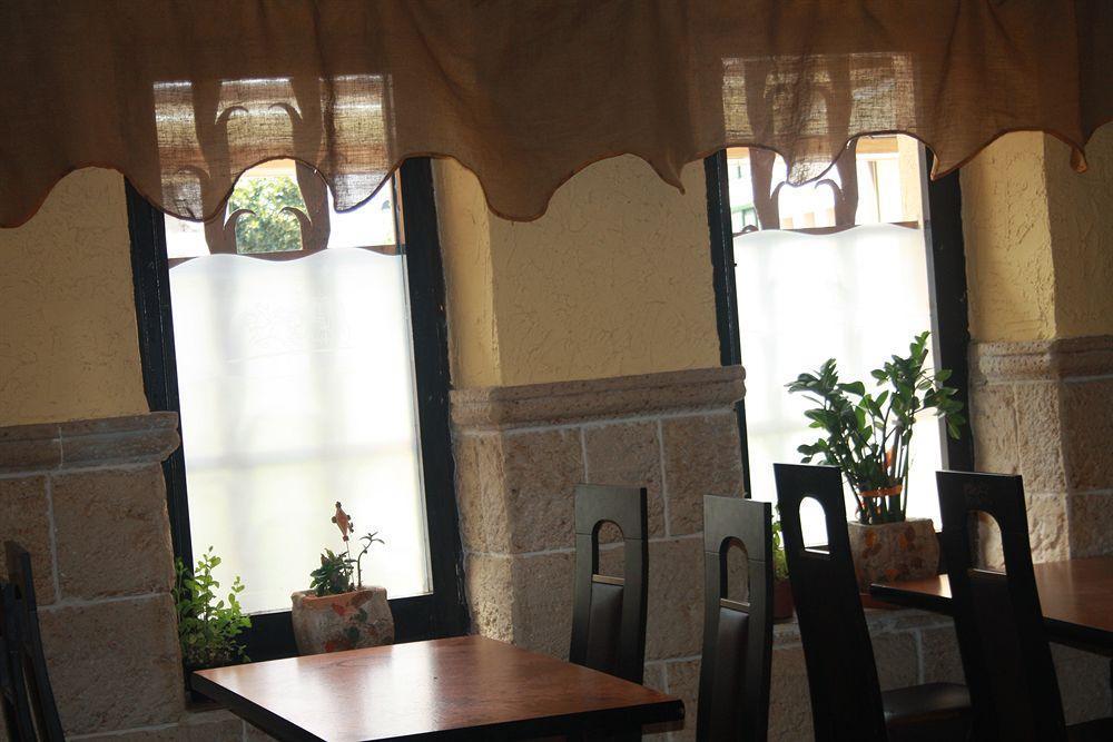 Hostal Restaurante La Diligencia Cunit Luaran gambar
