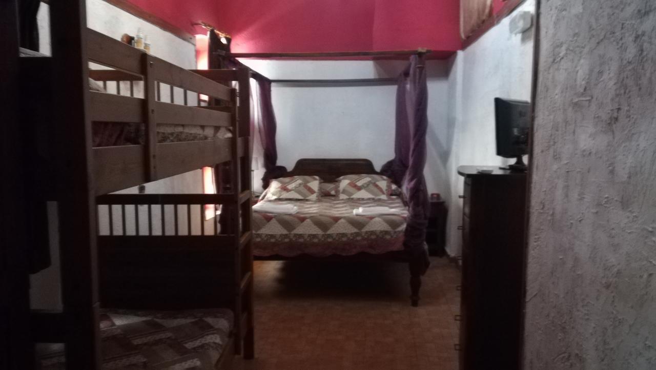 Hostal Restaurante La Diligencia Cunit Luaran gambar
