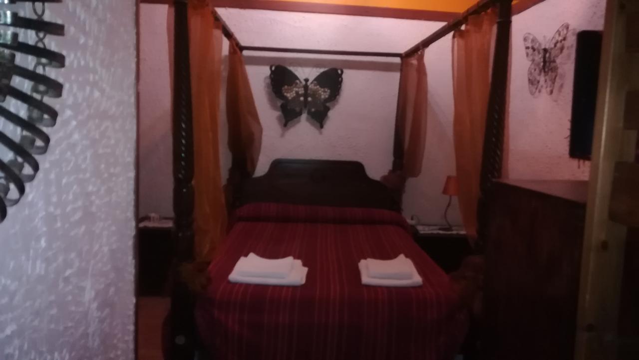 Hostal Restaurante La Diligencia Cunit Luaran gambar